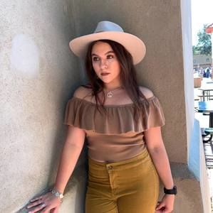 Meet your Posher, Katherine